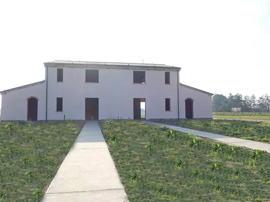 Immagine 5 di Casa semindipendente in vendita  in Dismano 555 a Cervia