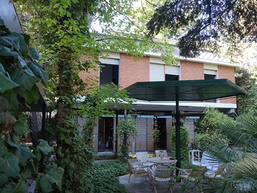 Immagine 1 di Villa in vendita  in pascoli a Misano Adriatico