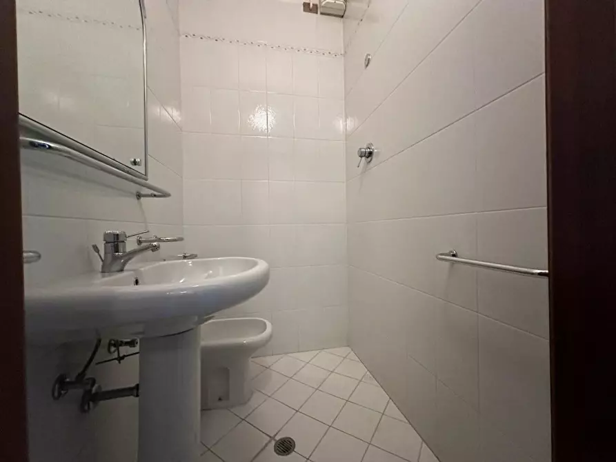 Immagine 25 di Appartamento in vendita  in Enrico Toti 7 a Cervia