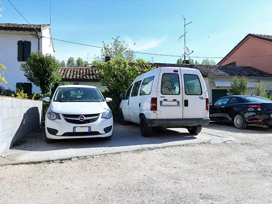 Immagine 2 di Box auto in vendita  in Provinciale 51 a Ravenna