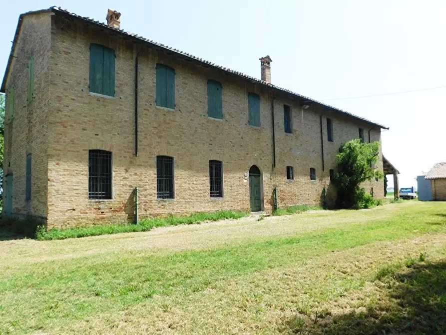 Immagine 1 di Rustico / casale in vendita  in Chiavica Fenaria a Ravenna