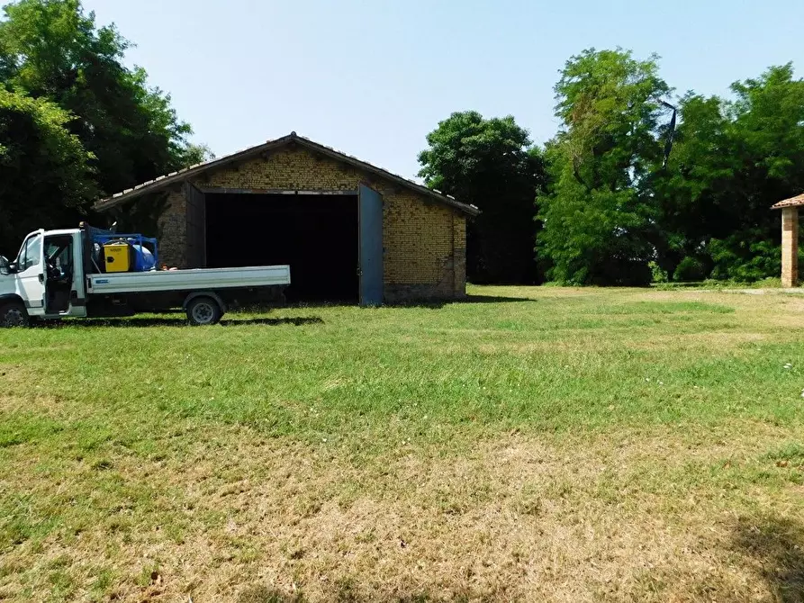 Immagine 6 di Rustico / casale in vendita  in Chiavica Fenaria a Ravenna