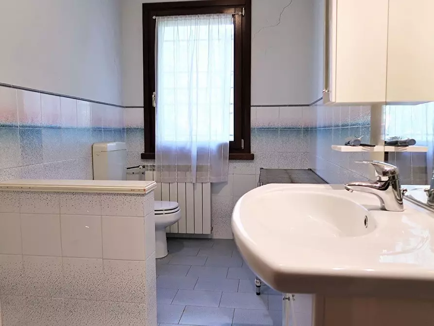 Immagine 33 di Villa in vendita  in Ponte della Vecchia a Ravenna