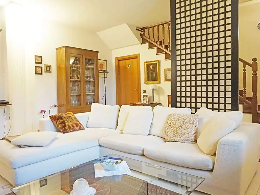 Immagine 5 di Casa semindipendente in vendita  in Bova a Cervia