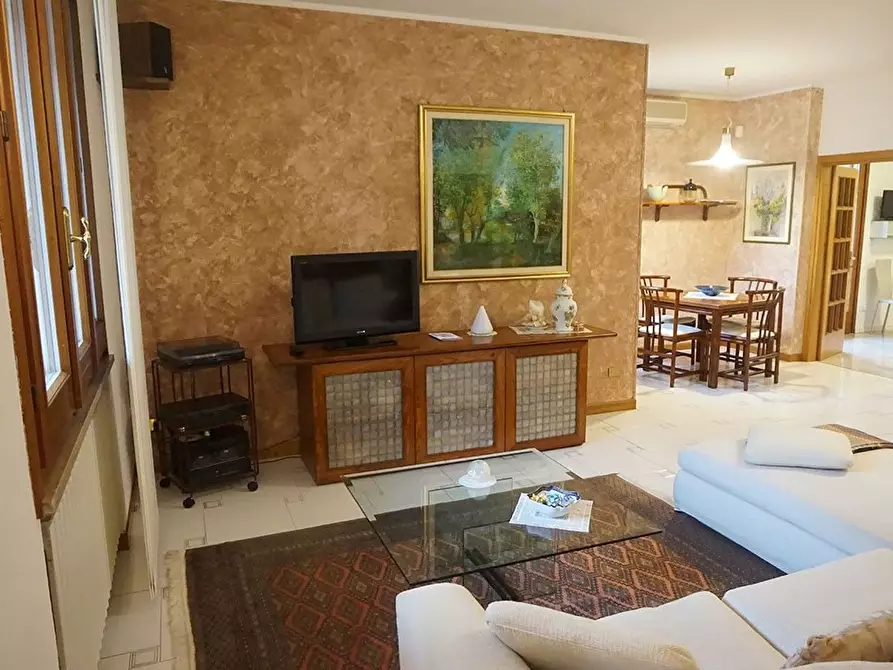 Immagine 11 di Casa semindipendente in vendita  in Bova a Cervia