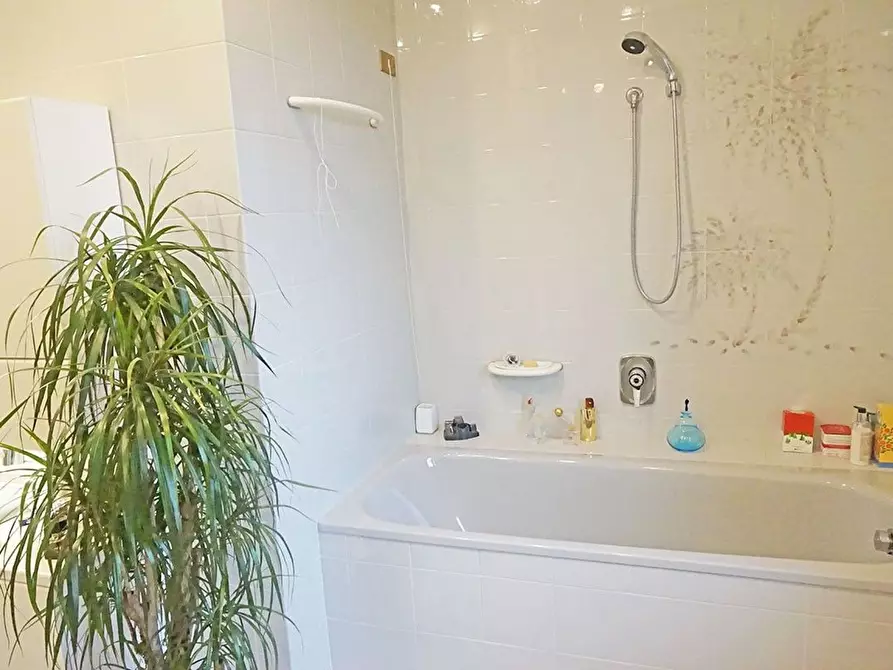 Immagine 40 di Casa semindipendente in vendita  in Bova a Cervia