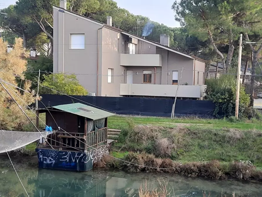 Immagine 1 di Villa in vendita  in Augusto Murri a Cervia