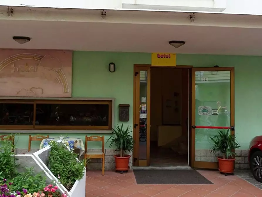 Immagine 7 di Locale commerciale in vendita  in Tito Maccio Plauto a Bellaria-Igea Marina