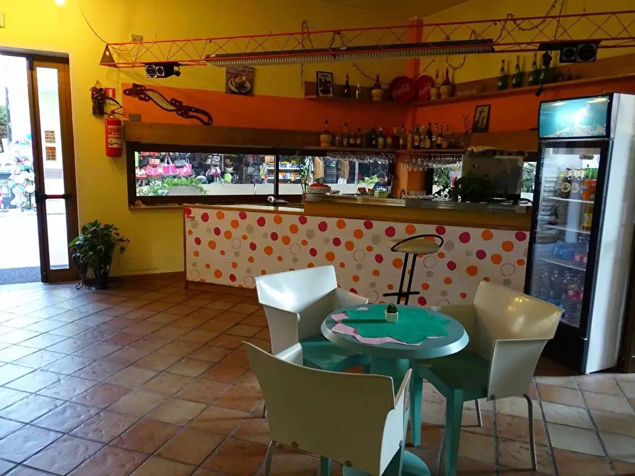 Immagine 8 di Locale commerciale in vendita  in Tito Maccio Plauto a Bellaria-Igea Marina