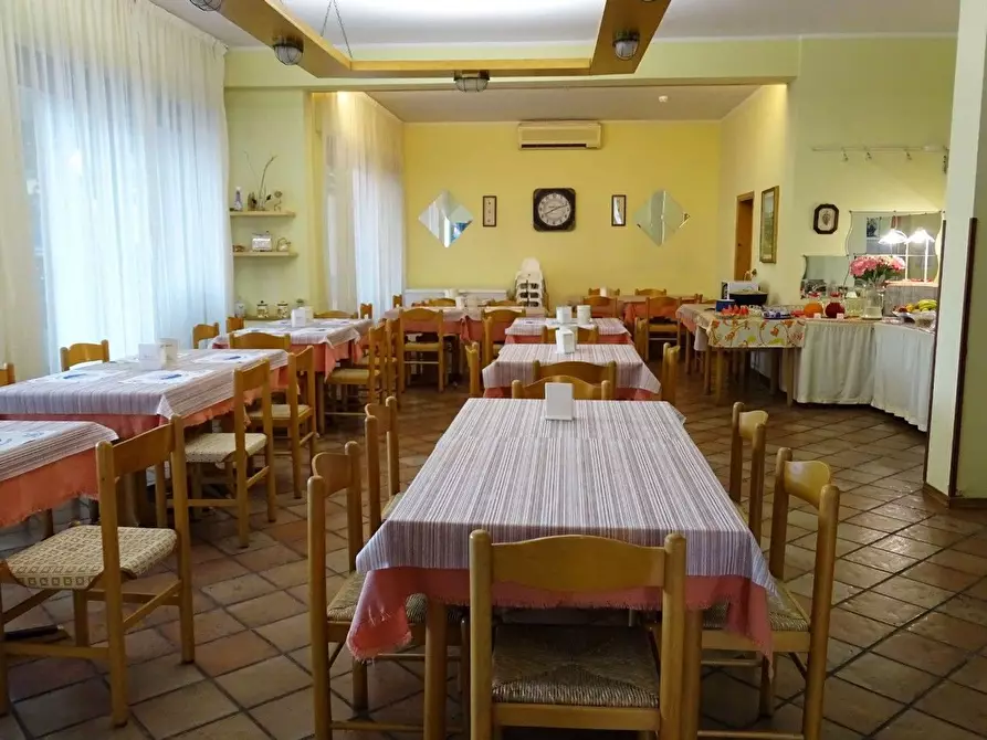 Immagine 12 di Locale commerciale in vendita  in Tito Maccio Plauto a Bellaria-Igea Marina