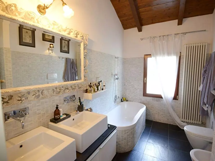 Immagine 15 di Casa semindipendente in vendita  in Ariona a Ravenna