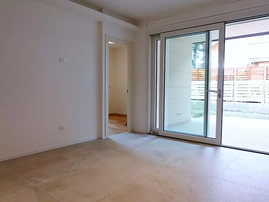 Immagine 9 di Appartamento in vendita  in del Bramante a Cervia