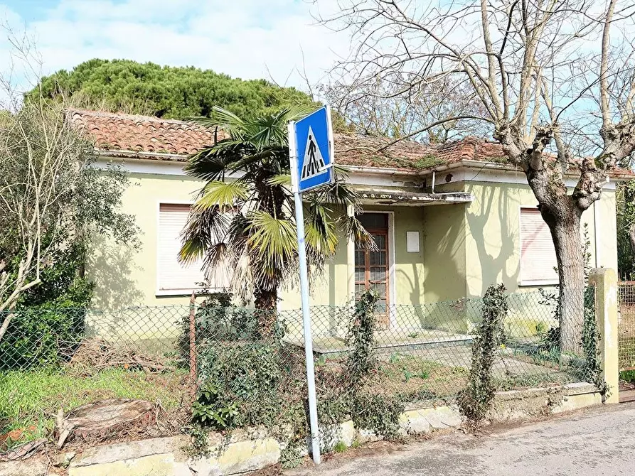 Immagine 1 di Villa in vendita  in Lazio a Cervia