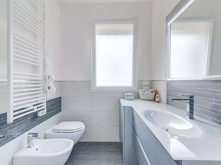 Immagine 12 di Appartamento in vendita  in Pinarella a Cervia