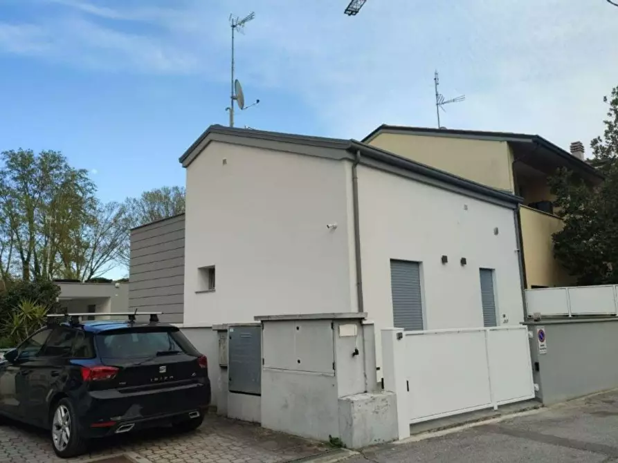 Immagine 1 di Villa in vendita  in Chiappini a Cervia