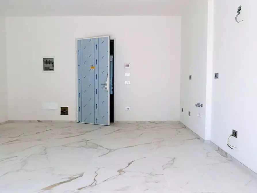 Immagine 3 di Appartamento in vendita  in Grazia Deledda a Cervia