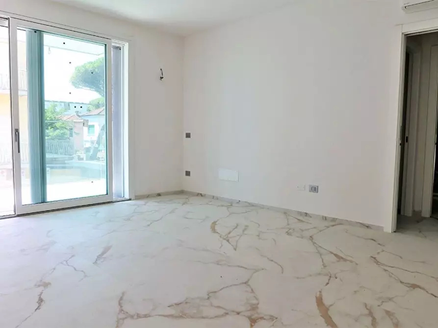 Immagine 9 di Appartamento in vendita  in Grazia Deledda a Cervia