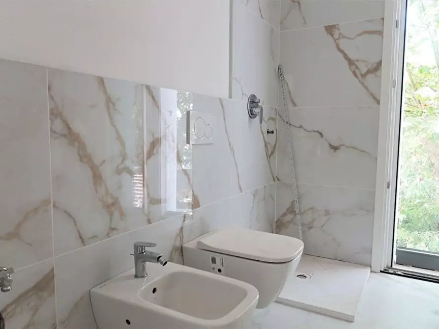 Immagine 11 di Appartamento in vendita  in Grazia Deledda a Cervia