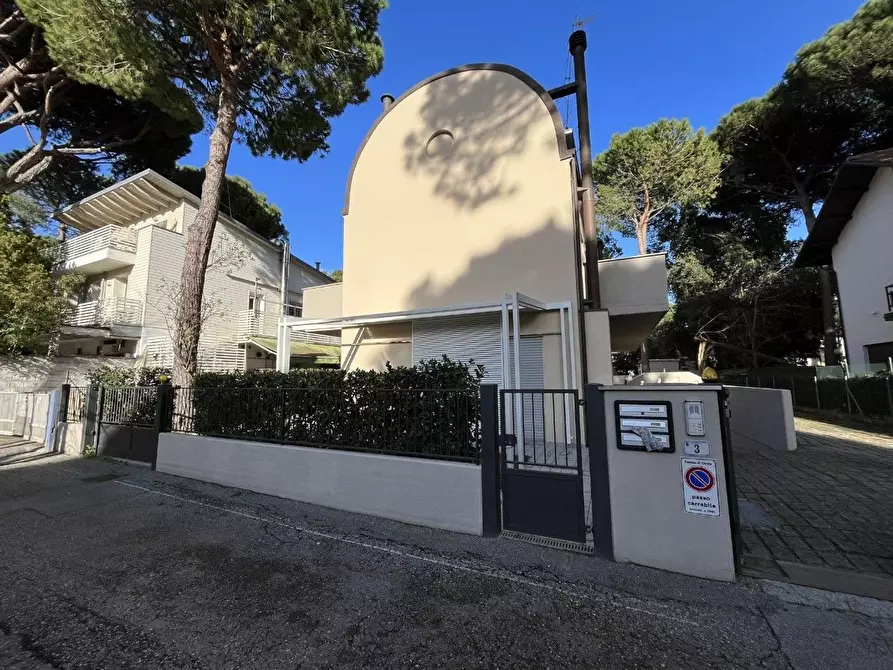 Immagine 2 di Casa semindipendente in vendita  in Filippo Corridoni a Cervia