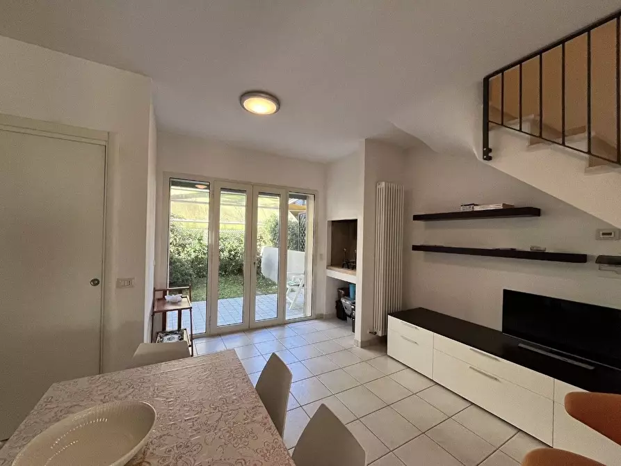 Immagine 11 di Casa semindipendente in vendita  in Filippo Corridoni a Cervia