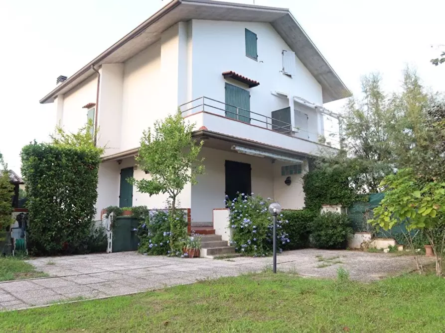 Immagine 1 di Casa indipendente in vendita  a Cervia