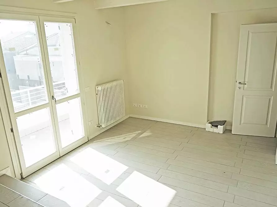 Immagine 24 di Appartamento in vendita  in G. L. Malusi 2 a Cervia