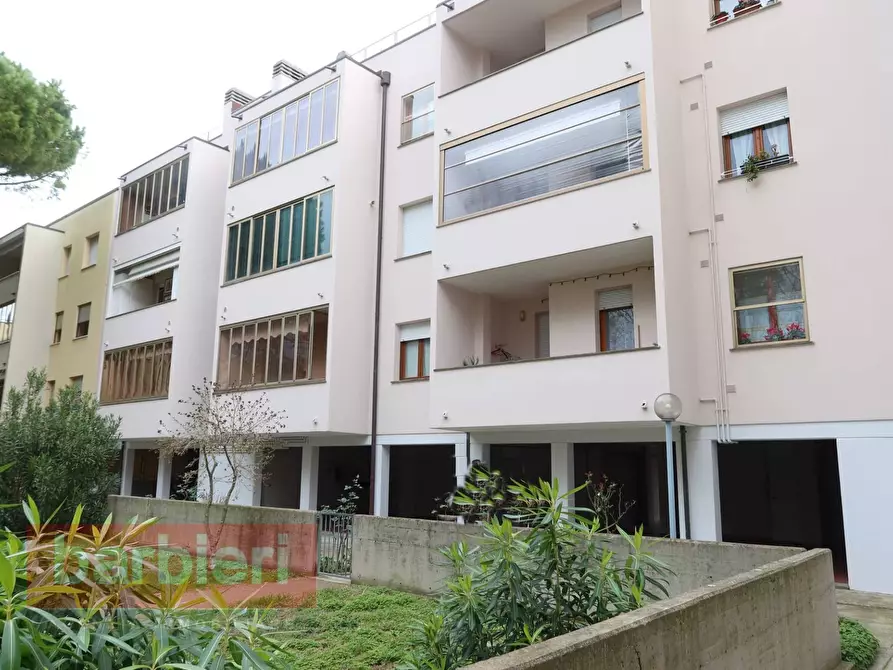 Immagine 2 di Appartamento in vendita  in via  Ovidio 7 a Cervia