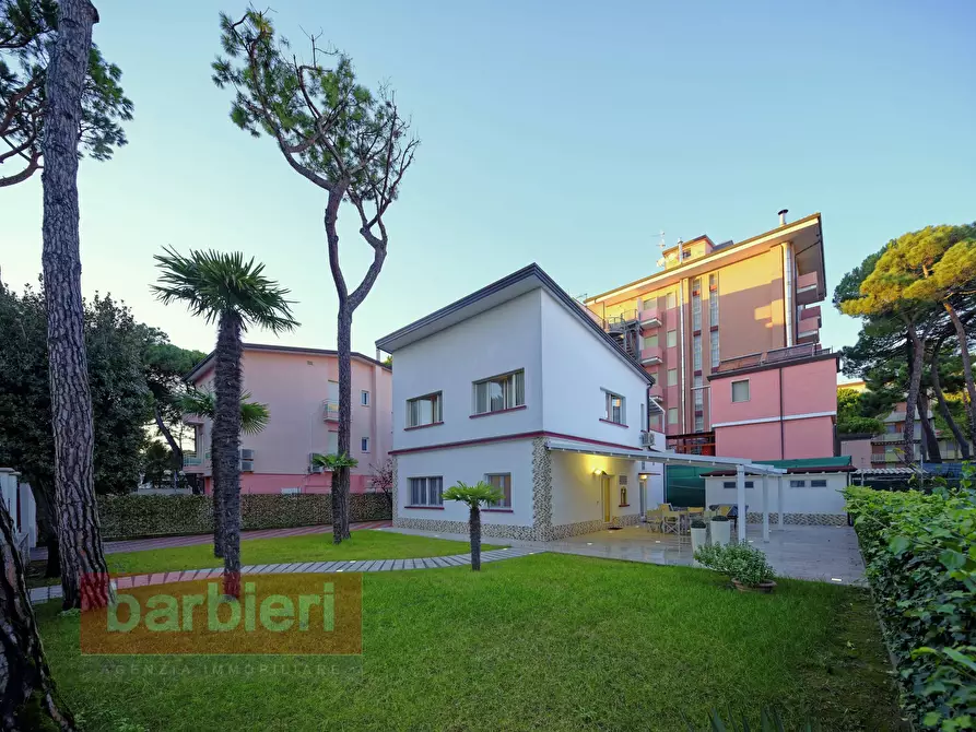 Immagine 1 di Villa in vendita  in via x traversa 11 a Cervia