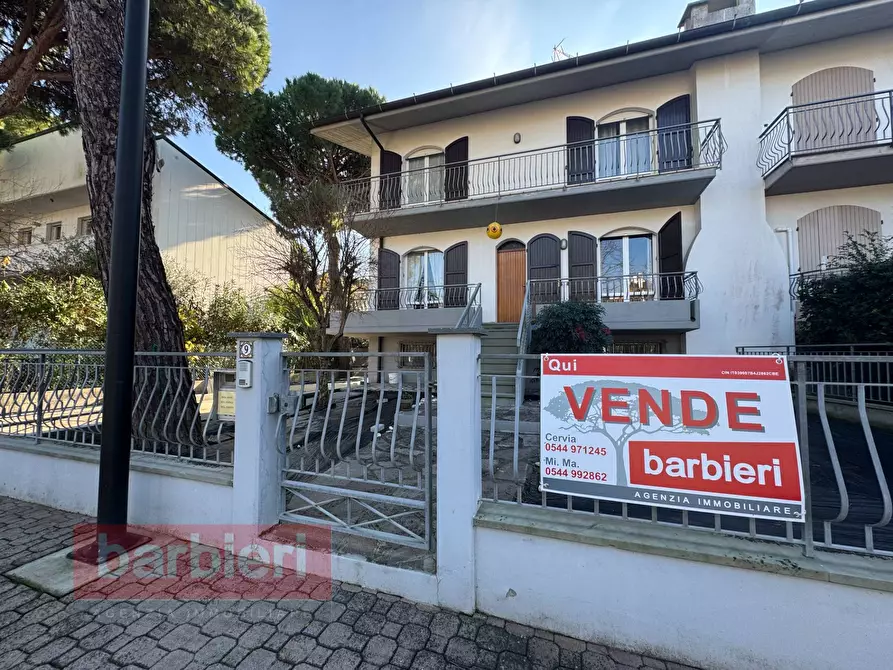 Immagine 1 di Casa semindipendente in vendita  in Via Del Giorgione 9 a Cervia