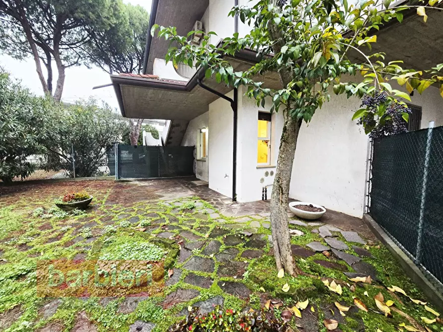 Immagine 3 di Appartamento in vendita  in viale Diana 27 a Cervia