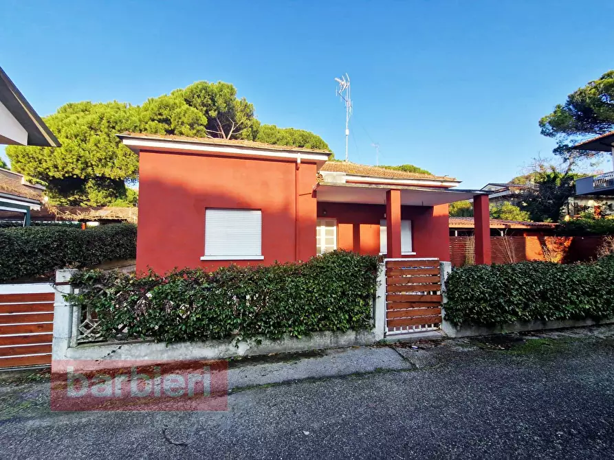 Immagine 1 di Villa in vendita  in Via Pergolesi 3 a Cervia