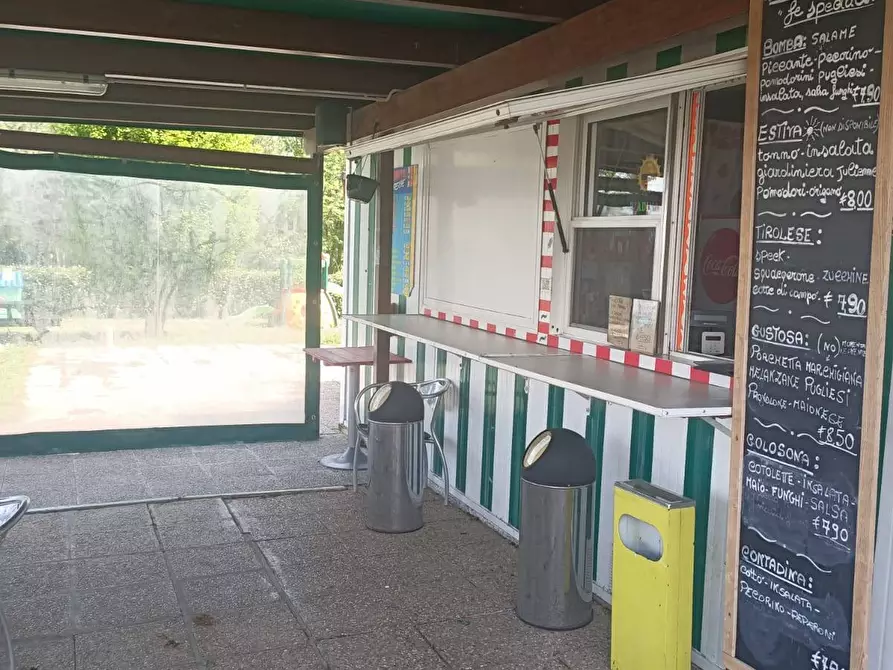 Immagine 2 di Locale commerciale in vendita  in Standiana a Ravenna