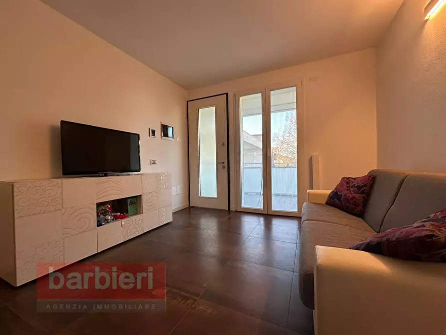 Immagine 12 di Appartamento in vendita  in Piazza Fiumi Uniti 3A a Cervia