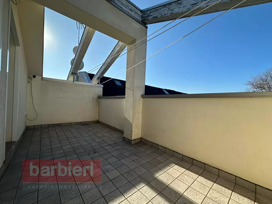 Immagine 22 di Appartamento in vendita  in Piazza Fiumi Uniti 3A a Cervia