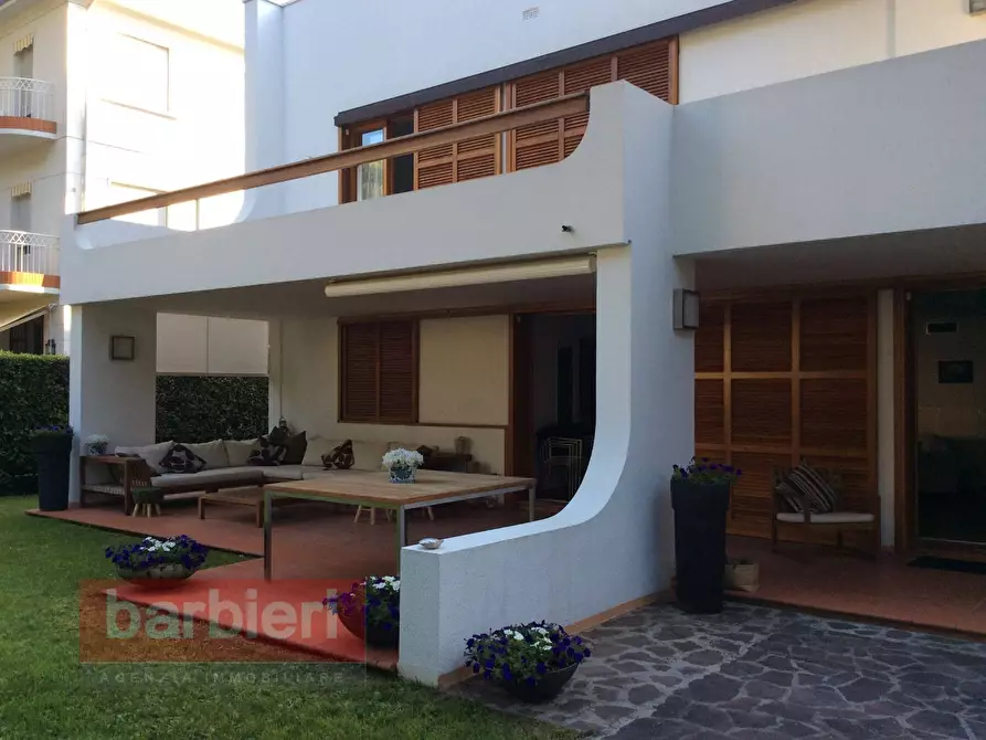 Immagine 1 di Villa in affitto  in viale due giugno 139 a Cervia