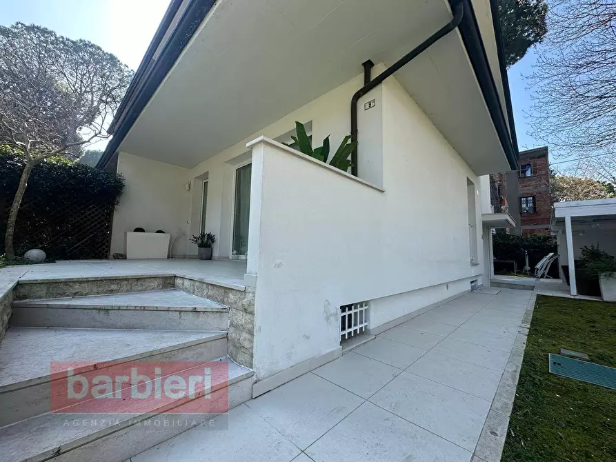 Immagine 1 di Villa in affitto  in via cellini 9 a Cervia