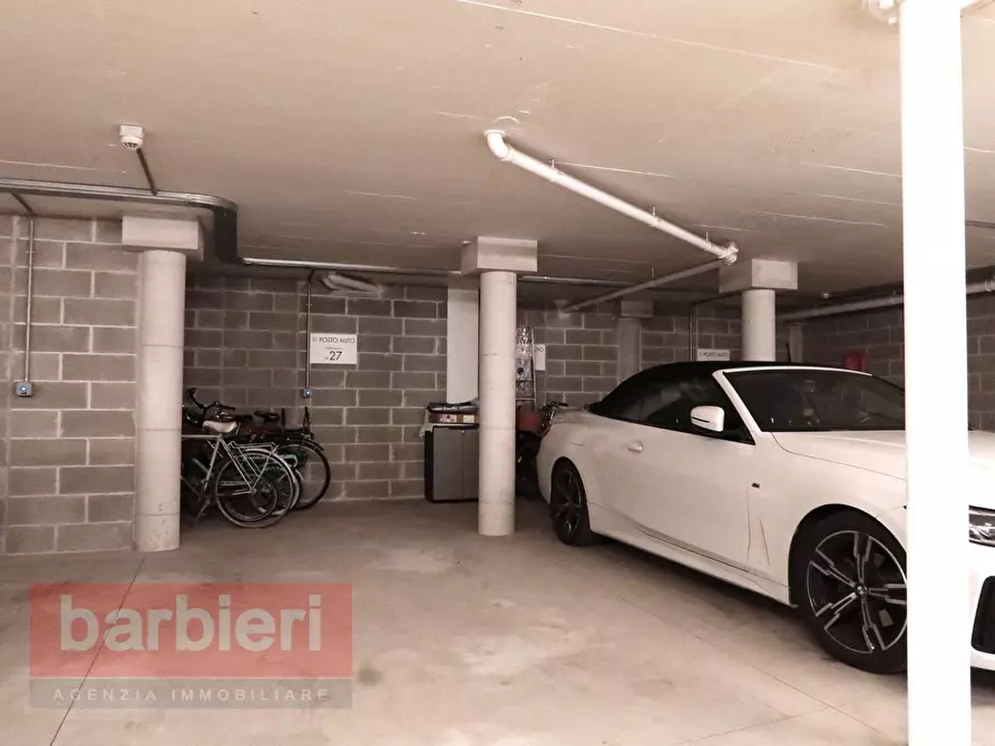 Immagine 32 di Appartamento in vendita  in Via Leopardi a Cervia