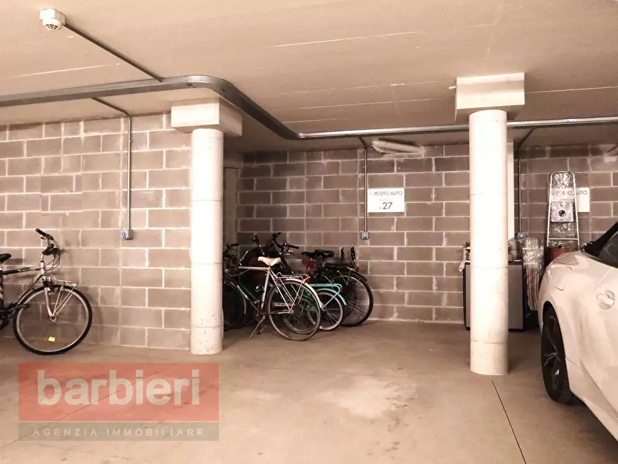 Immagine 33 di Appartamento in vendita  in Via Leopardi a Cervia