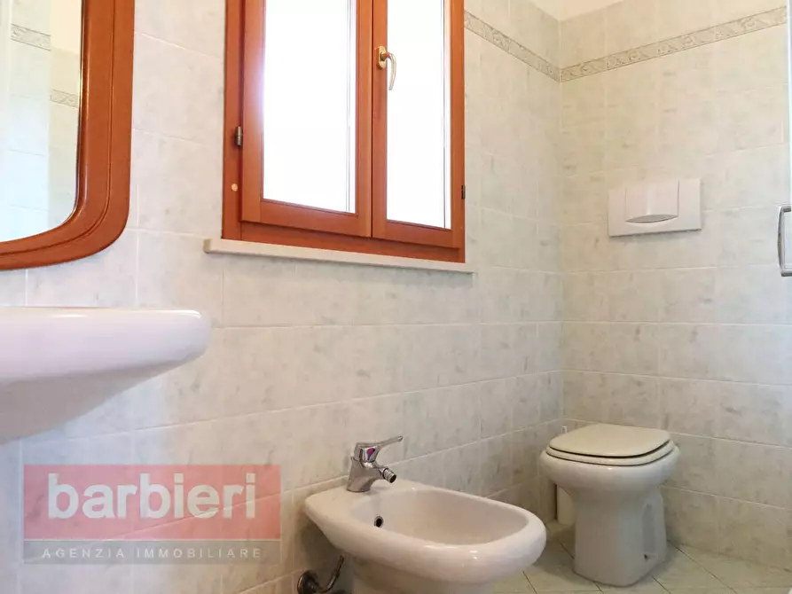 Immagine 15 di Appartamento in vendita  in Via Caduti Per La Libetrà 45 a Cervia