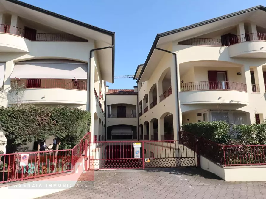 Immagine 2 di Appartamento in vendita  in Martiri Fantini 67 a Cervia