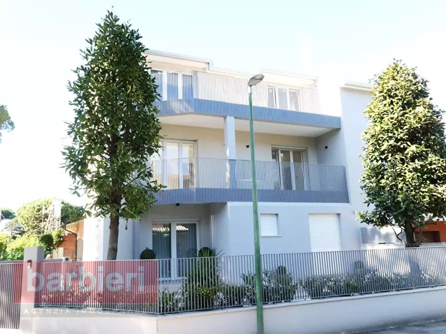 Immagine 2 di Appartamento in vendita  in viale belfiore 1 a Cervia