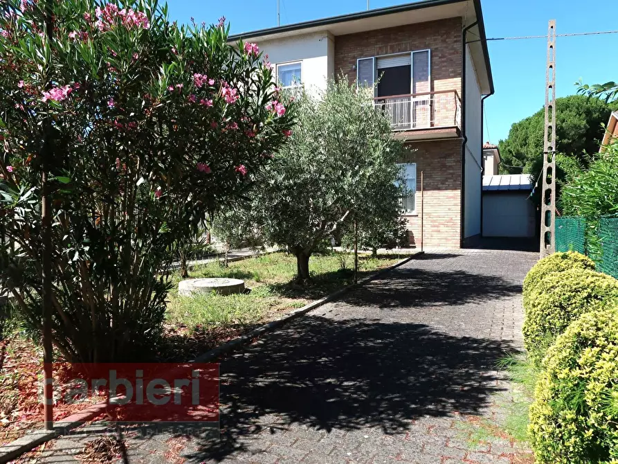 Immagine 1 di Casa semindipendente in vendita  in via 25 aprile 1945 8 a Ravenna