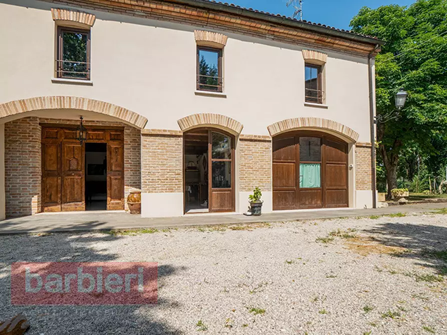 Immagine 1 di Villa in vendita  in Via Faentina 138 a Ravenna