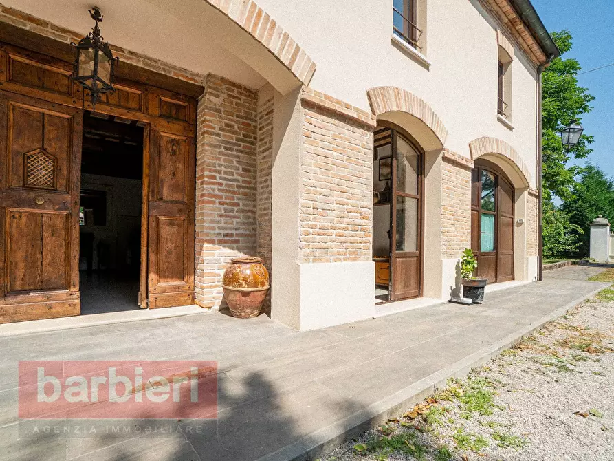 Immagine 2 di Villa in vendita  in Via Faentina 138 a Ravenna