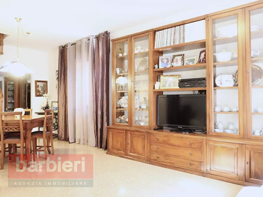 Immagine 9 di Villa in vendita  in VIA PRIMO TARGHINI 4101 a Cesena