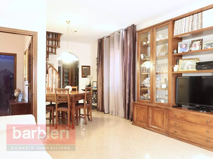 Immagine 13 di Villa in vendita  in VIA PRIMO TARGHINI 4101 a Cesena