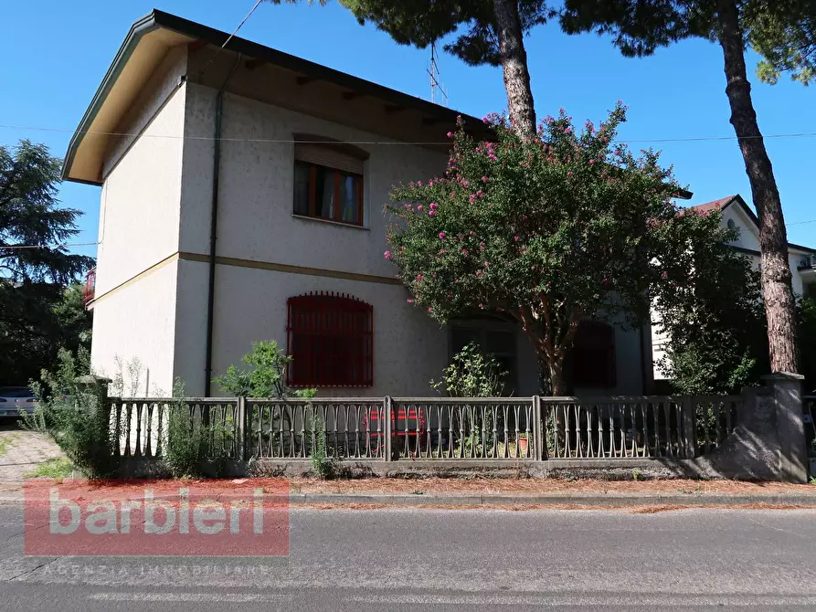 Immagine 3 di Villa in vendita  in Via del Confine 14 a Cervia