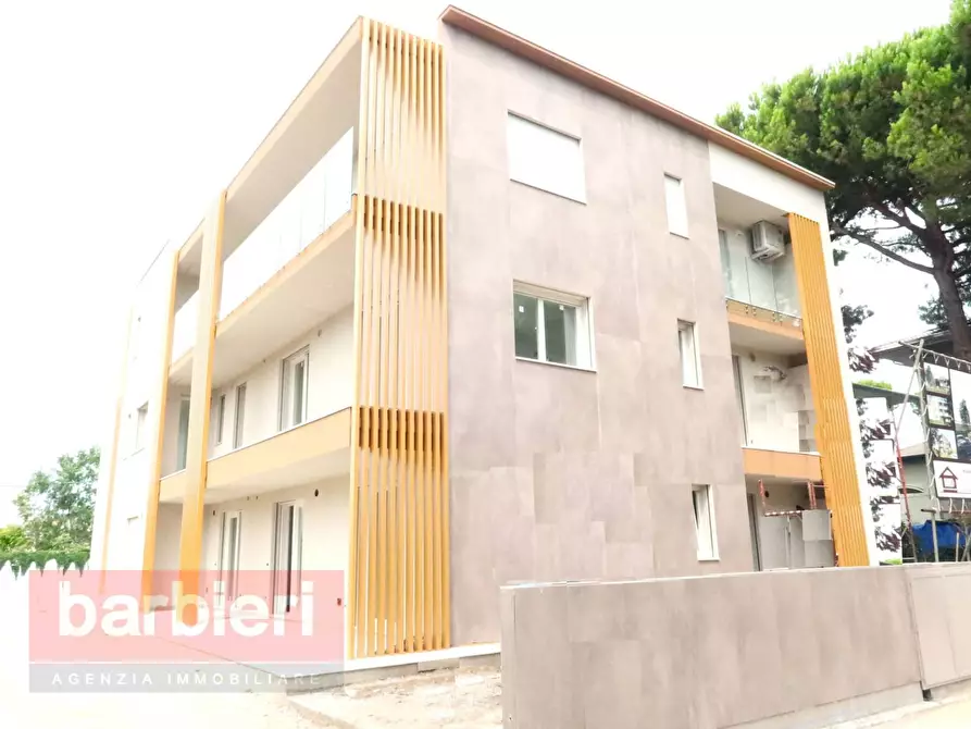 Immagine 2 di Appartamento in vendita  in Caduti per la Libertà a Cervia