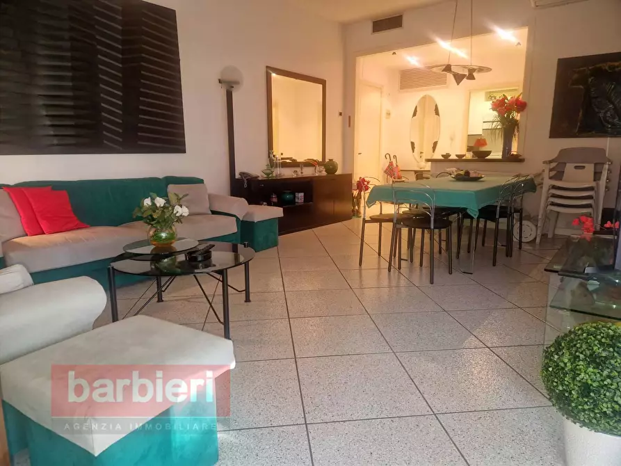 Immagine 5 di Appartamento in vendita  in viale luigi cadorna 12 a Cervia