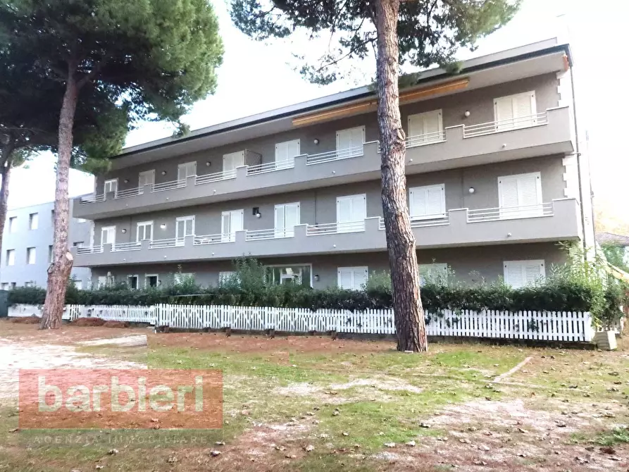 Immagine 2 di Appartamento in vendita  in via Vesuvio 1 a Cervia